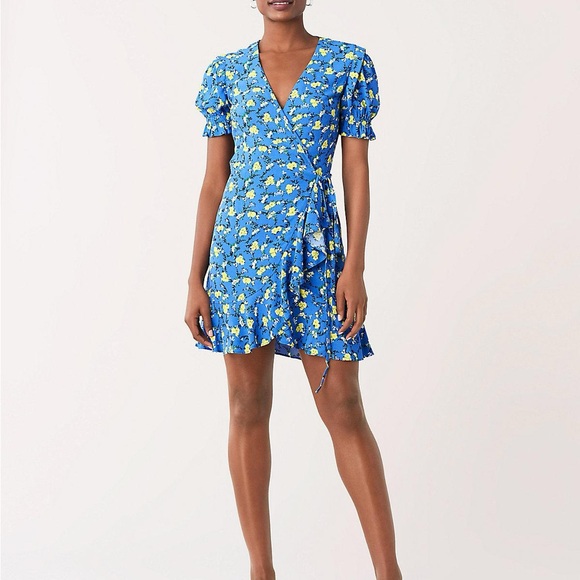 DIANE VON FURSTENBERG Emilia ruffled floral-print crepe mini wrap dress - Picture 1 of 8